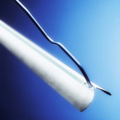 Планка для брюк белая с латексной полосой "антискольжение" - всегда по специальной цене! Планка для брюк белая с латексной полосой "антискольжение" - всегда по специальной цене!